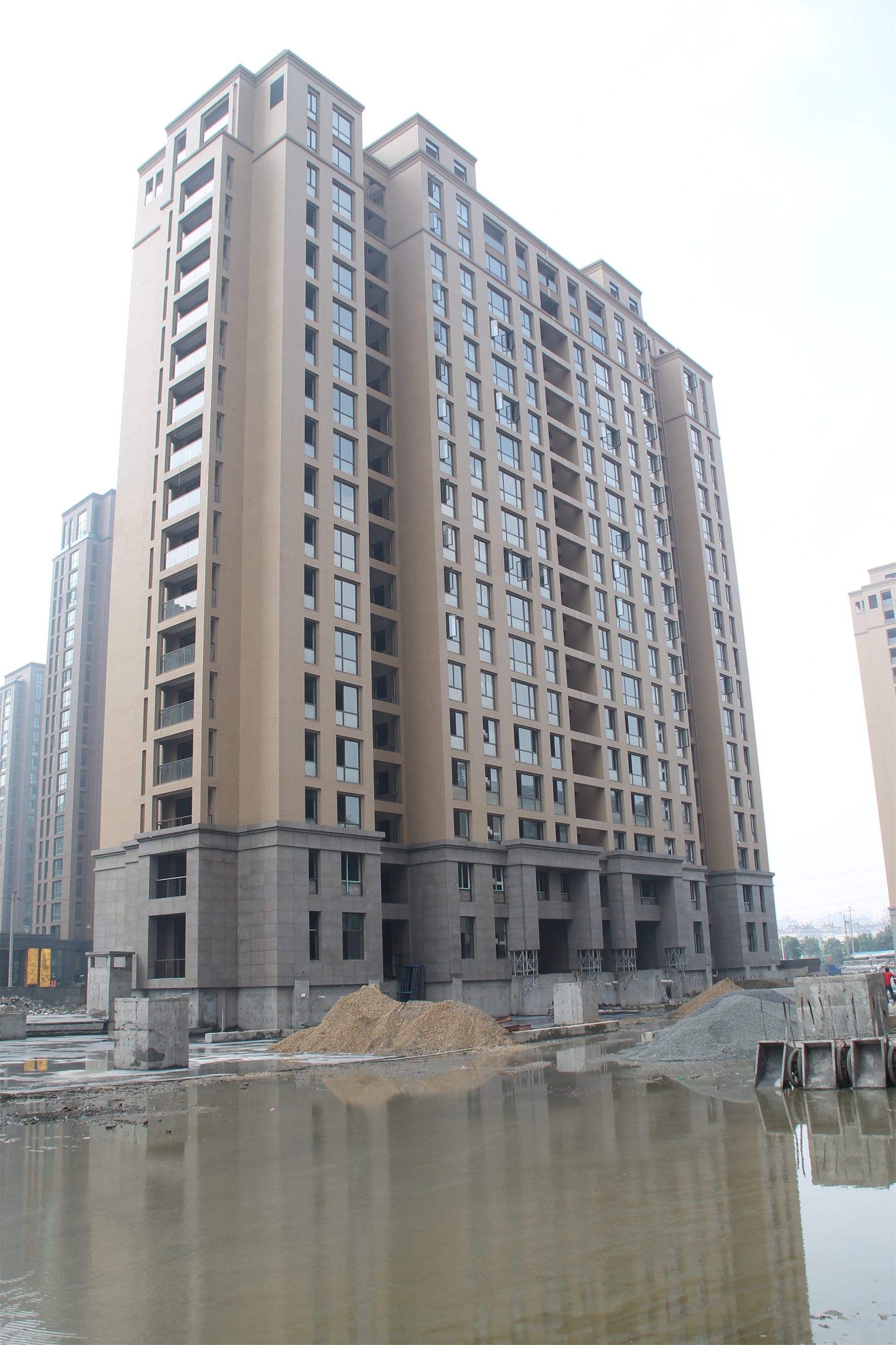 余杭区星桥瑞金华丽嘉苑外墙石材幕墙工程